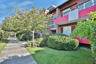 Das Gebäude in dem sich die Ferienwohnung befindet