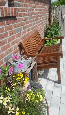Ein Garten an der Unterkunft BED & BREAKFAST für Individualisten in Gemeinde Scharbeutz, auch Allergiker