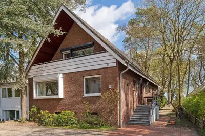 Das Gebäude in dem sich die Ferienwohnung befindet