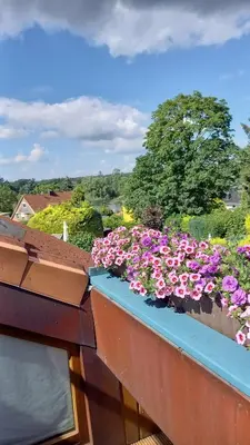 Ein Balkon oder eine Terrasse in der Unterkunft FeWo Wardersee