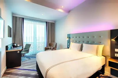 Ein Bett oder Betten in einem Zimmer der Unterkunft Premier Inn Lübeck City Stadtgraben