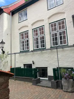 Das Gebäude in dem sich die Ferienwohnung befindet