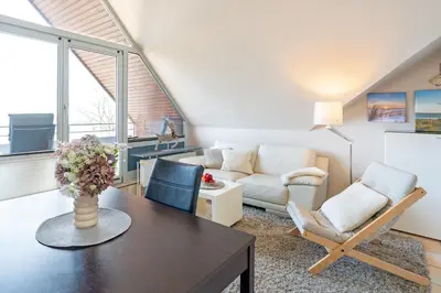 Ein Sitzbereich in der Unterkunft Strandburg Ostseeblick Scharbeutz