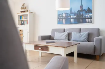 Ein Sitzbereich in der Unterkunft Strandpark Sierksdorf H026