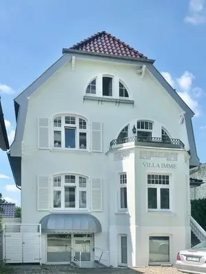 Das Gebäude in dem sich die Ferienwohnung befindet