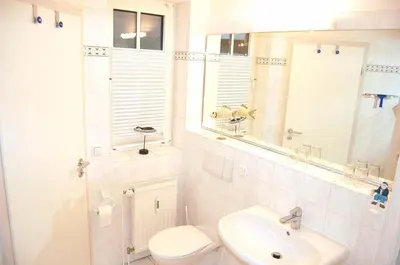 Ein Badezimmer in der Unterkunft Ostseeallee 10 Ferienwohnung Nr 02