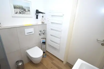 Ein Badezimmer in der Unterkunft Ostseeallee 11 Ferienwohnung Rauschen