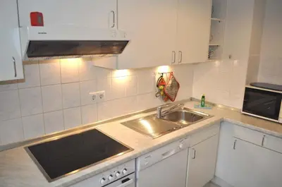 Küche/Küchenzeile in der Unterkunft Ostseeallee 11 Ferienwohnung Rauschen