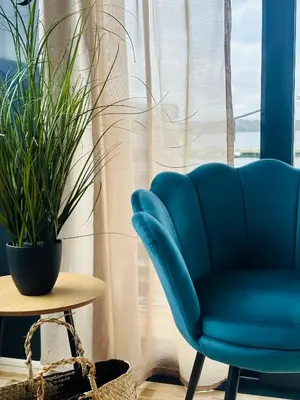 Ein Sitzbereich in der Unterkunft Premium Hausboot Blaue Lagune