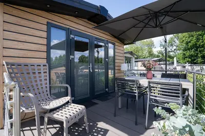 Ein Balkon oder eine Terrasse in der Unterkunft Ostseecamp Ferienhaus 