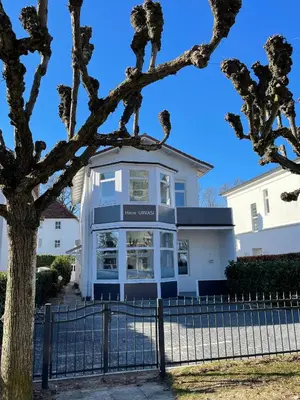 Das Gebäude in dem sich die Ferienwohnung befindet