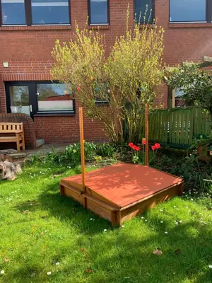 Ein Garten an der Unterkunft Zwei Zimmer Natur und Luxus Ferienwohnung mit Garten