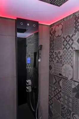 Ein Badezimmer in der Unterkunft Wellness House Energy mit Whirlpool