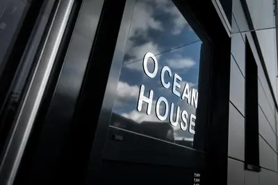 Ein Zertifikat, Auszeichnung, Logo oder anderes Dokument, das in der Unterkunft Ocean House Garten Eden mit Whirlpool ausgestellt ist