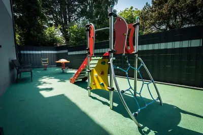 Ein Kinderspielbereich in der Unterkunft Heaven House Family