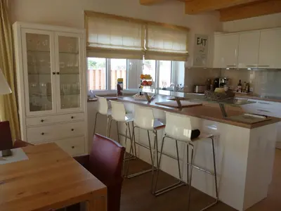 Küche/Küchenzeile in der Unterkunft Ostsee-Wellnesslandhaus mit Sauna, Jacuzzi, Innenwhirlpool