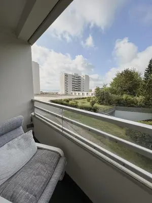Ein Balkon oder eine Terrasse in der Unterkunft Strandnahe Wohnung mit Meerblick