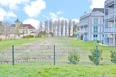 Ein Garten an der Unterkunft Haus Oceanfront, Appartement 9