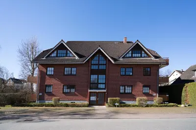 Das Gebäude in dem sich die Ferienwohnung befindet