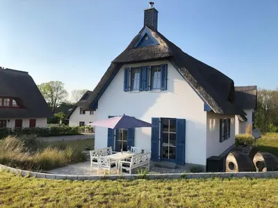Das Gebäude in dem sich das Ferienhaus befindet