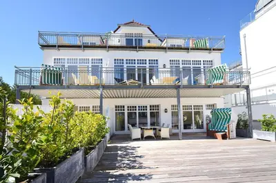 Das Gebäude in dem sich die Ferienwohnung befindet