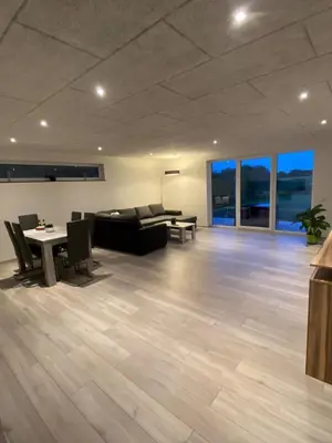 Der Geschäftsbereich oder Konferenzraum in der Unterkunft NEU! Modernes Ferienhaus Schwanbeck mit Whirlpool-Option