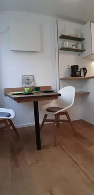 Kaffee-/Teezubehör in der Unterkunft Ferienwohnung Belle Etage im Traufenhaus