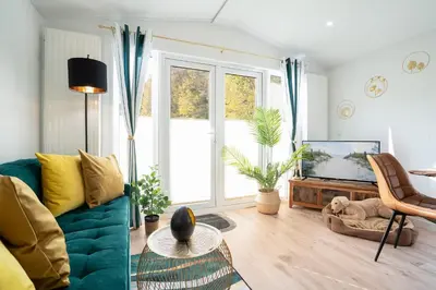 Ein Sitzbereich in der Unterkunft Ostseecamp Sandburg