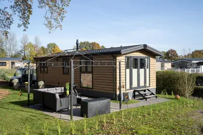 Das Gebäude in dem sich das Ferienhaus befindet