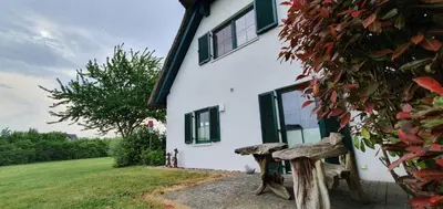 Ein Garten an der Unterkunft Bei Schroeter's