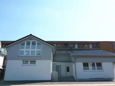 Das Gebäude in dem sich die Ferienwohnung befindet