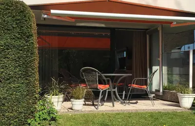 Ein Garten an der Unterkunft Riv 01 - Riviera - Aussenschwimmbad