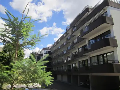 Das Gebäude in dem sich die Ferienwohnung befindet