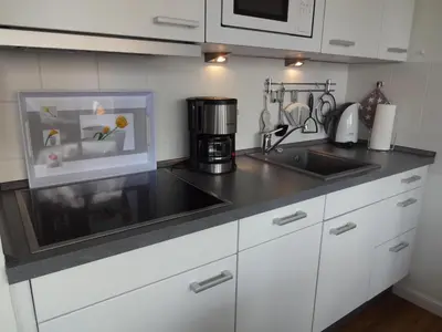 Küche/Küchenzeile in der Unterkunft TER 101 - Terrassenhuegel -Teilseeblick
