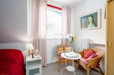 Ein Sitzbereich in der Unterkunft Liebevoll eingerichtetes ca 60 qm großes 3-Zimmer-App