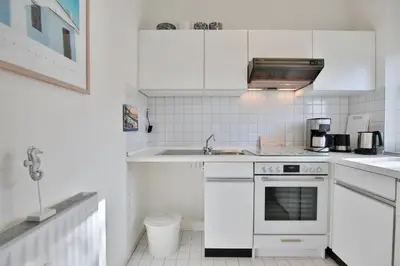 Küche/Küchenzeile in der Unterkunft Haus Kastanienallee 3 Appartement 5