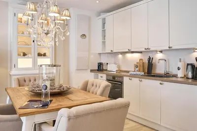 Küche/Küchenzeile in der Unterkunft Domizil am Möwenberg 16 Baltic Suite Scharbeutz Apt 5