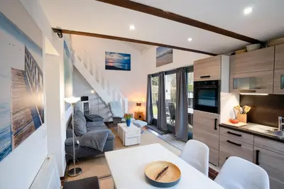 Küche/Küchenzeile in der Unterkunft AMW8d Ferienhaus Moin