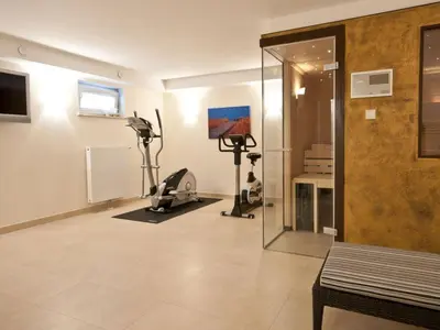 Das Fitnesscenter und/oder die Fitnesseinrichtungen in der Unterkunft Deck 3 Modern retreat