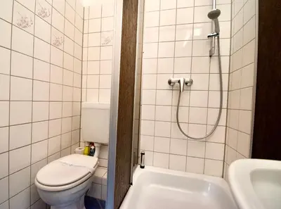 Ein Badezimmer in der Unterkunft Villa Wilhelma Strandallee 146 Villa Wilhema Apartment 5