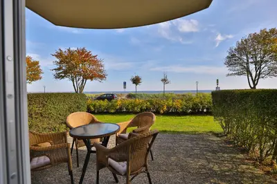 Ein Garten an der Unterkunft Strandmuschel