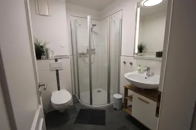 Ein Badezimmer in der Unterkunft Landhaus am See mit Strandkorb in Scharbeutz