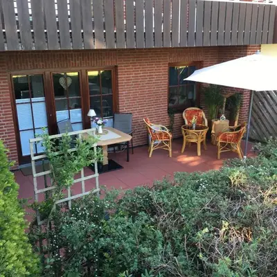 Landhaus am See mit Strandkorb in Scharbeutz