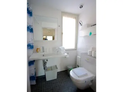 Ein Badezimmer in der Unterkunft On the Trave Comfortable holiday residence