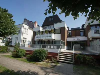 Das Gebäude in dem sich das Ferienhaus befindet