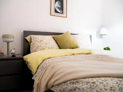 Ein Bett oder Betten in einem Zimmer der Unterkunft Little Garden