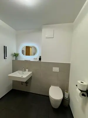 Ein Badezimmer in der Unterkunft Eleganz im Zentrum, Ostsee, Lübeck & Hotspots nah!
