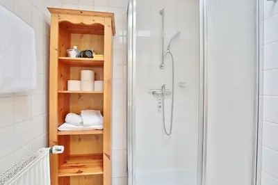 Ein Badezimmer in der Unterkunft Ferienbungalow an der Göschbeek Ferienbungalow Meeresbrise