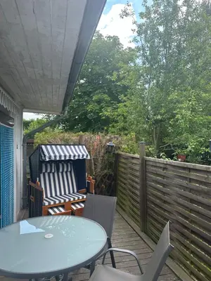 Ein Balkon oder eine Terrasse in der Unterkunft Ferienbungalow Wolburg II