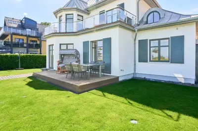 Ein Garten an der Unterkunft Ostseeglück